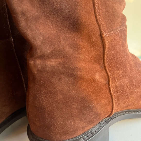 Beautiful Vince Equestrian brown suede boots, made in Italy, size 7, old money - Picture 4 of 16